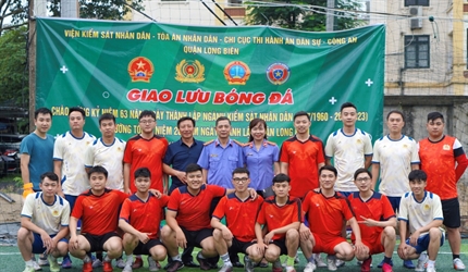 Viện KSND quận Long Biên tổ chức giao lưu bóng đá chào mừng ngày thành...